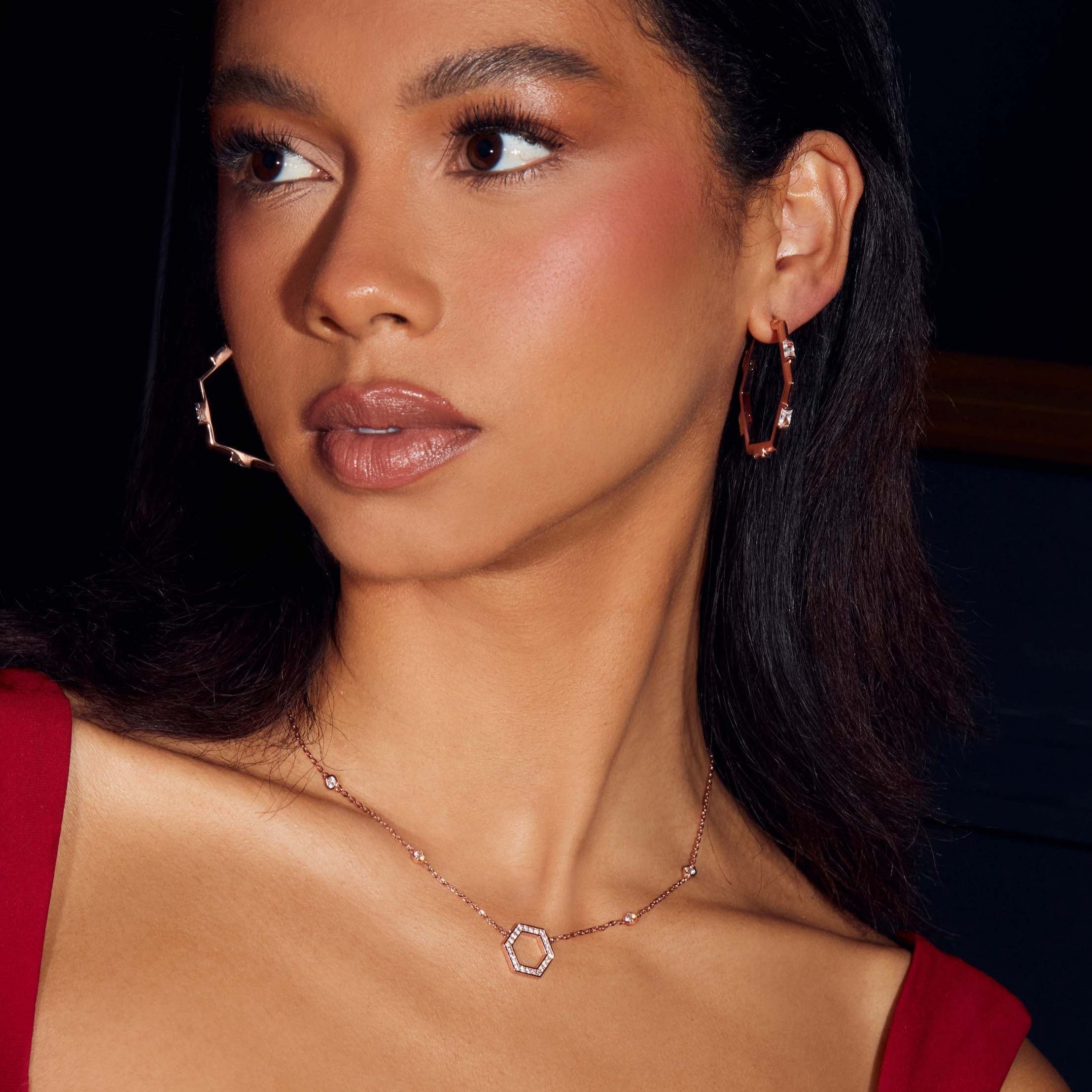 The Claire Hoop Earrings - Medium