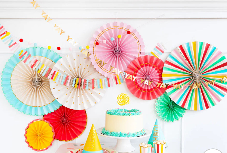 HIP HIP HOORAY PARTY FANS SET