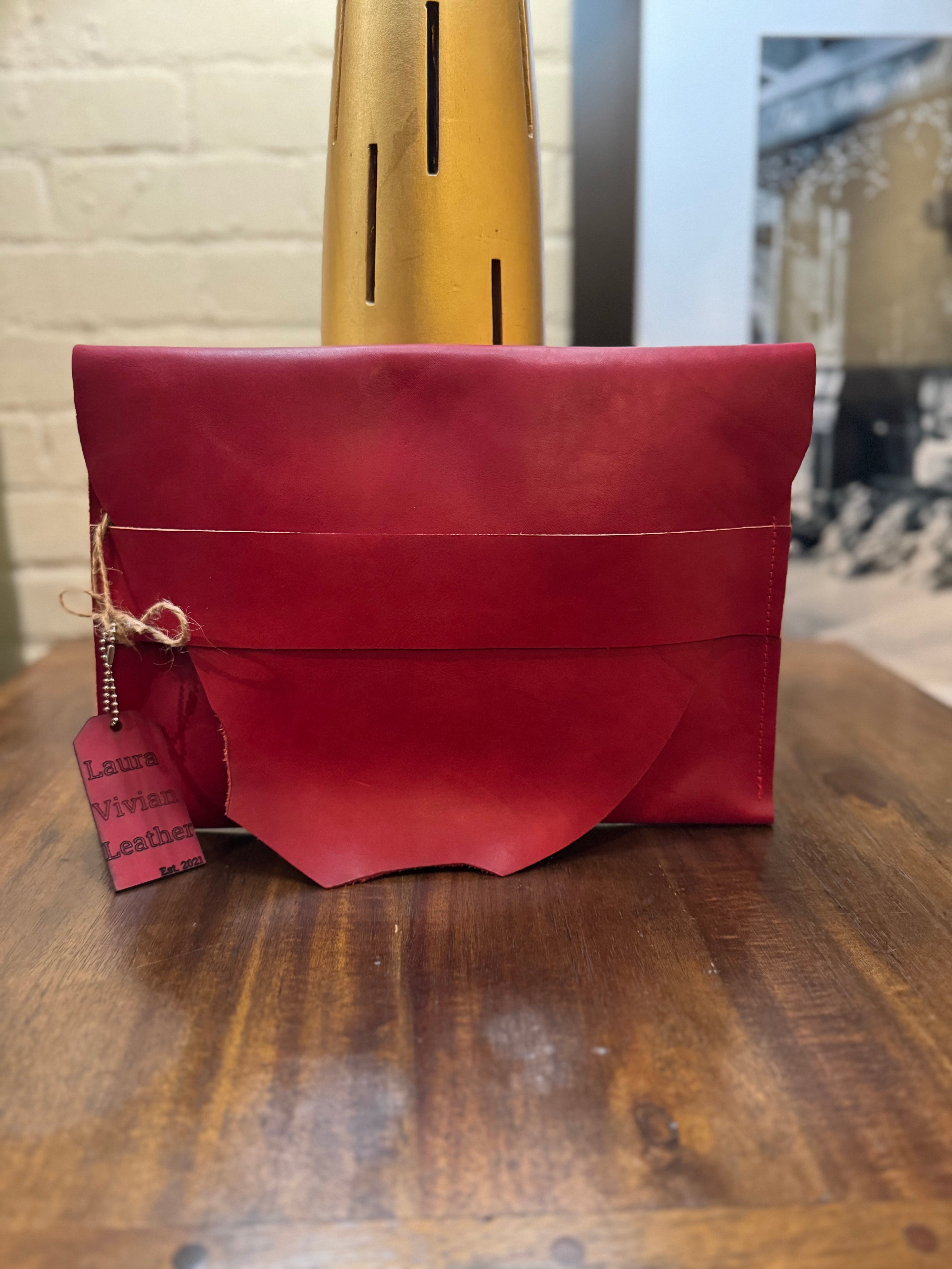 The Mae Clutch Solids