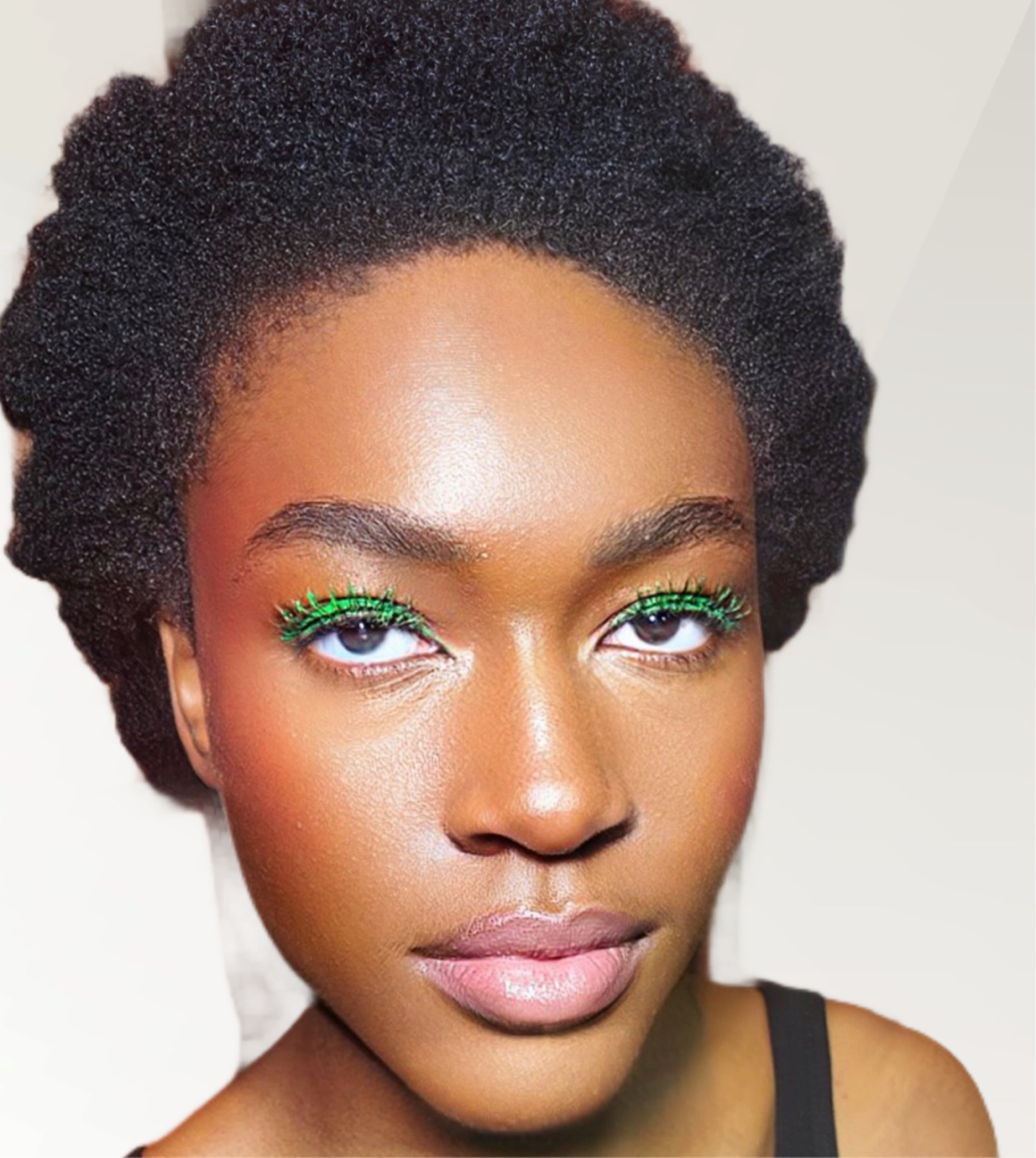 Ashunta Sheriff Beauty UV Vegan Mascara