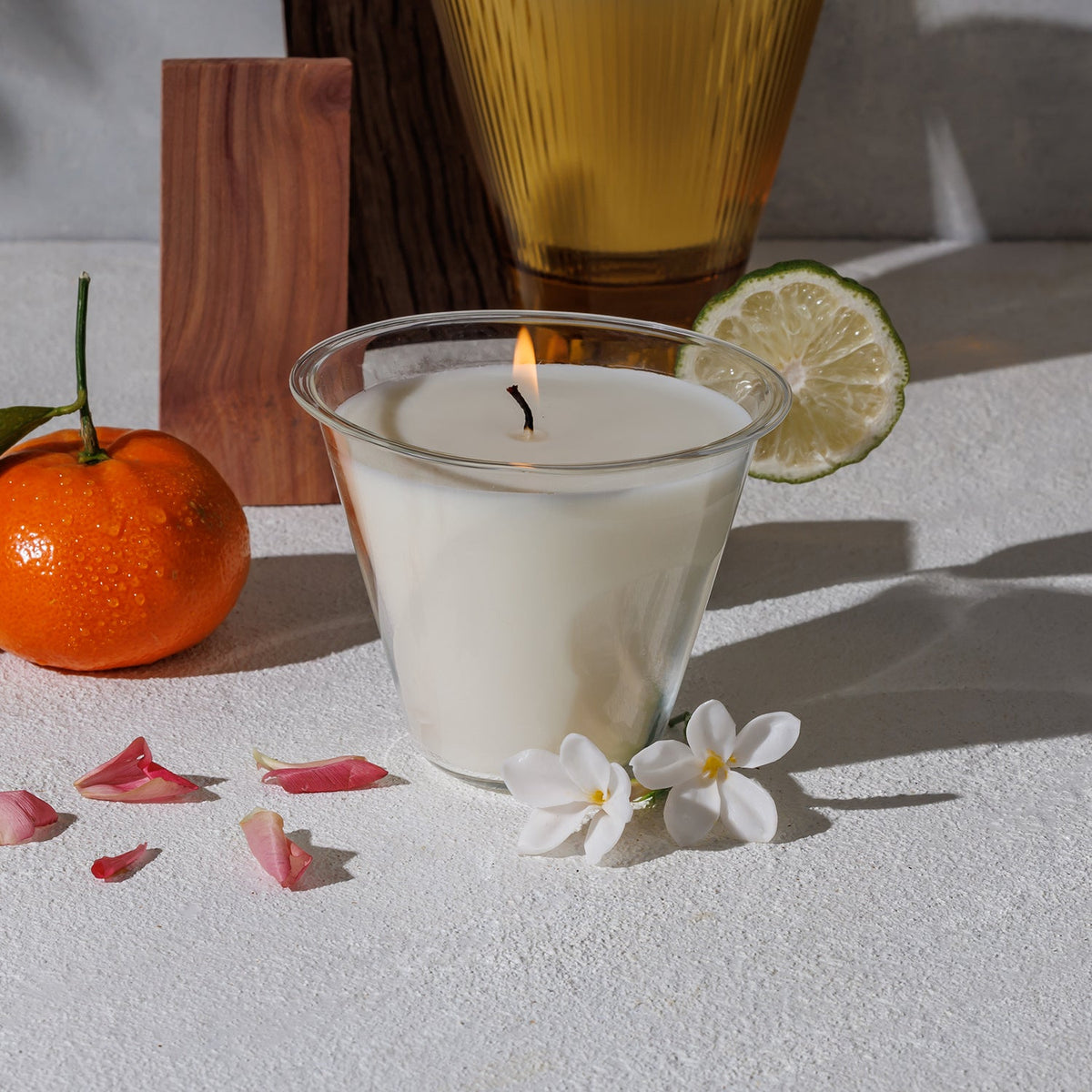 ZAI Candle - Oud & Bergamot