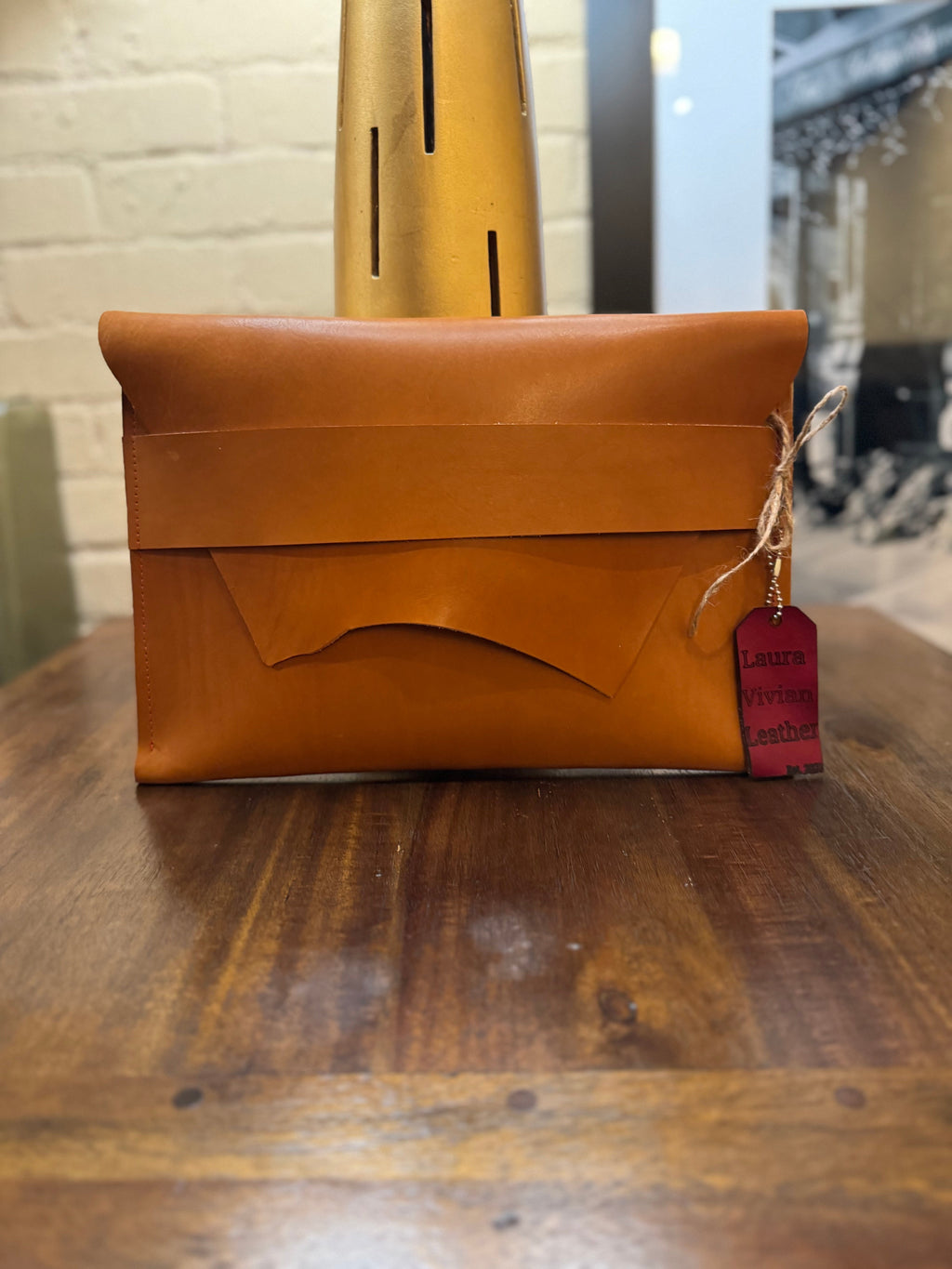 The Mae Clutch Solids