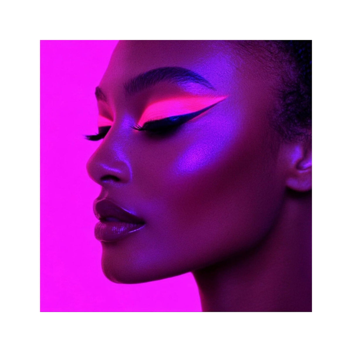 Ashunta Sheriff Beauty UV Glow Vegan Liner Pen