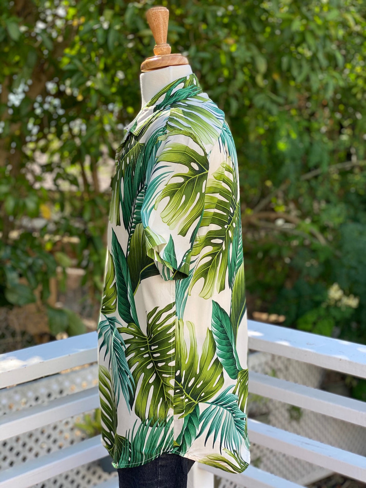 Cora Spearman Hawaii MENS Monstera 21 Ivory S/S "Kalani" Aloha Shirt