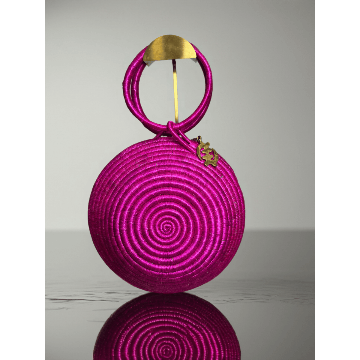 Agaseke Luxe Woven Clamshell Bag