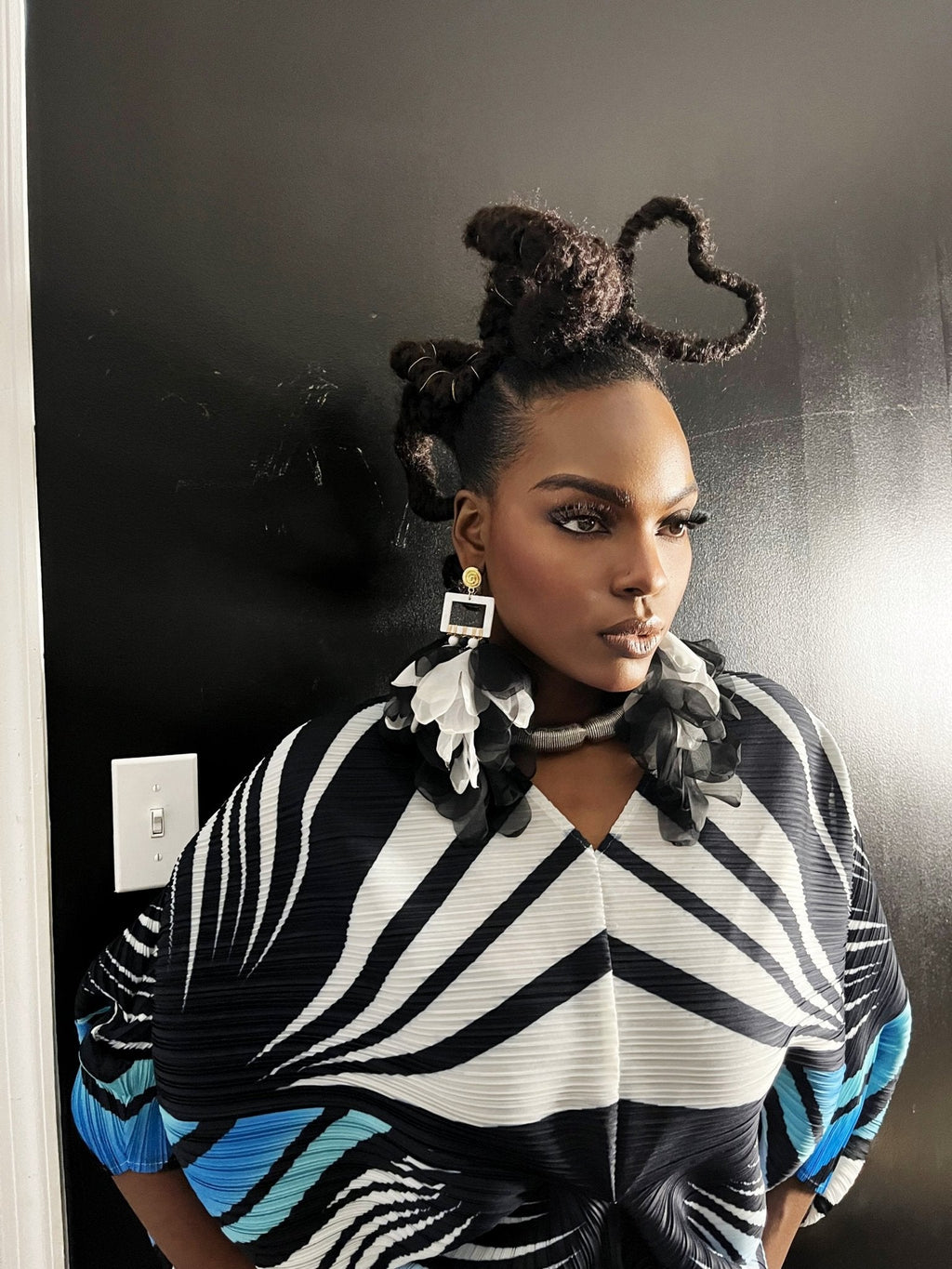 Black/White Nonso Square top flower petal Earring