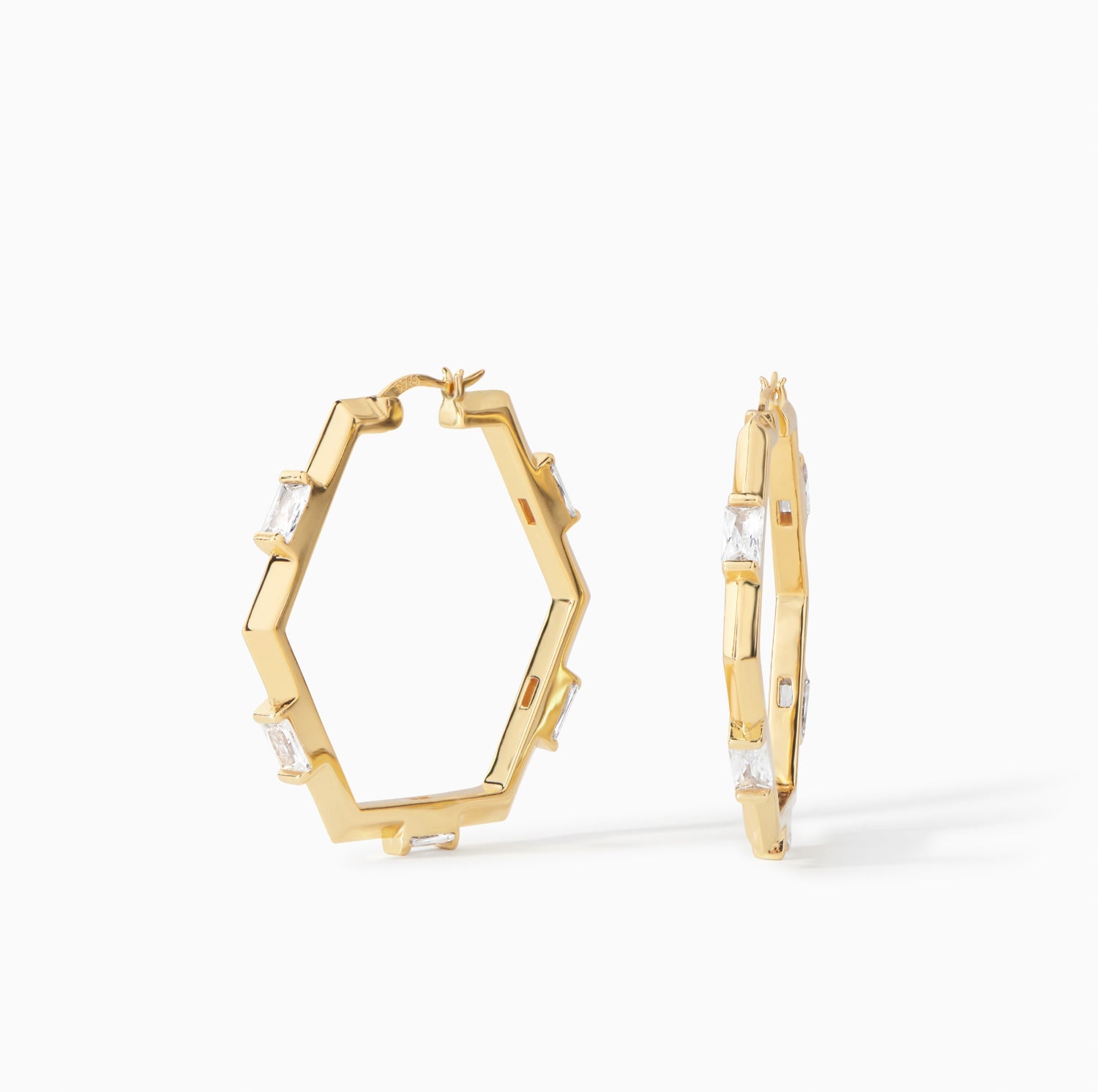 The Claire Hoop Earrings - Medium
