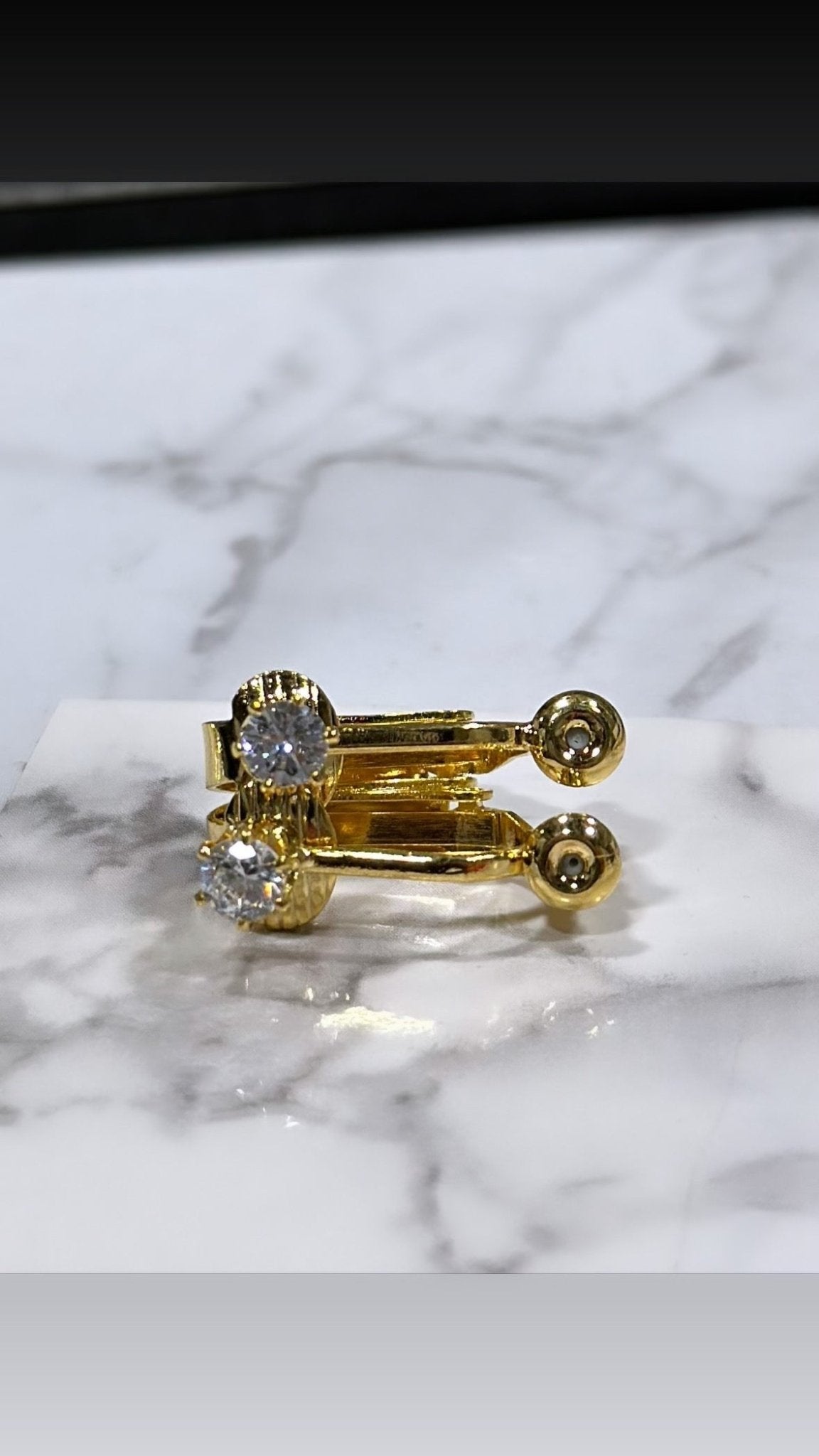 Nonso Square top flower petal earrings