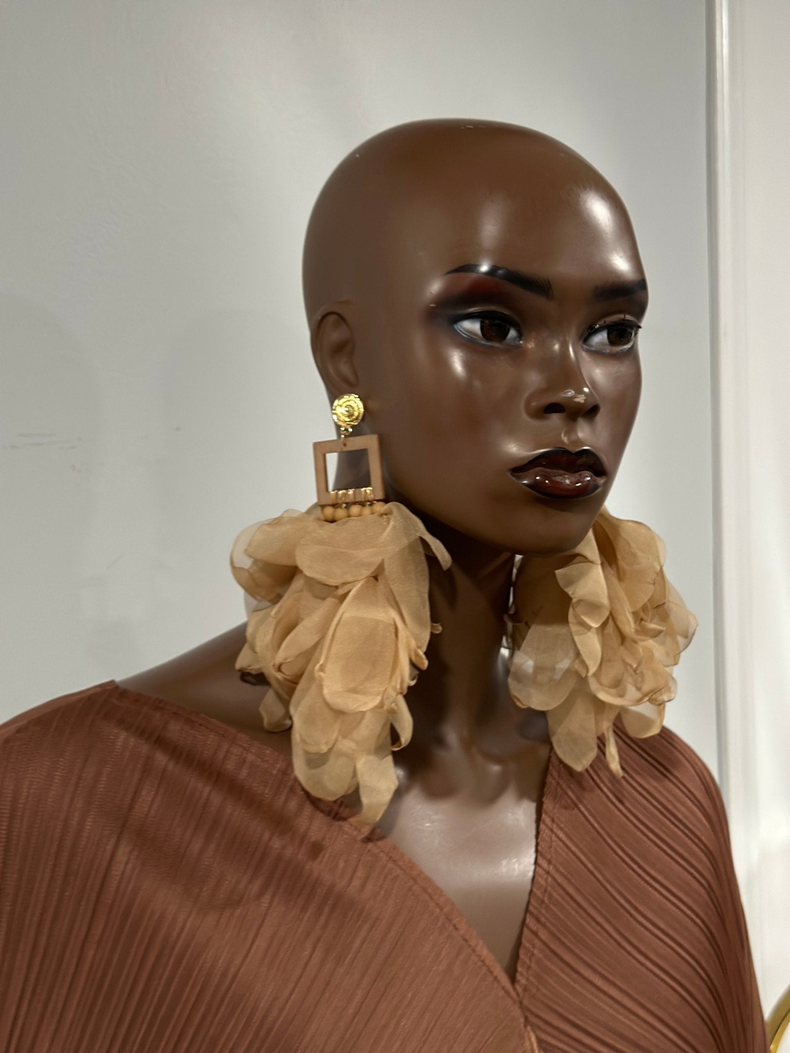 Nonso Square top flower petal earrings