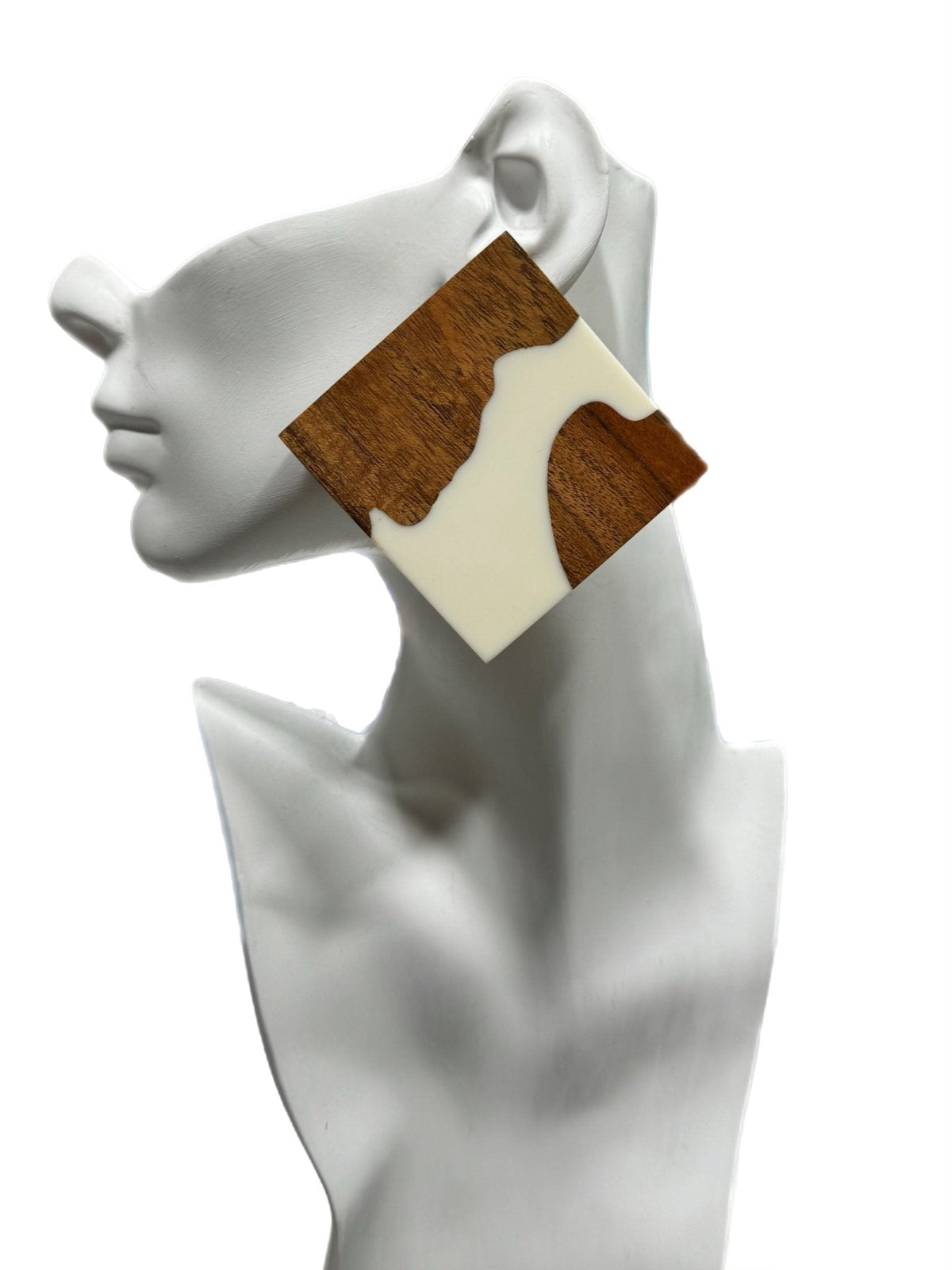 Café Au Laît Stud Earrings